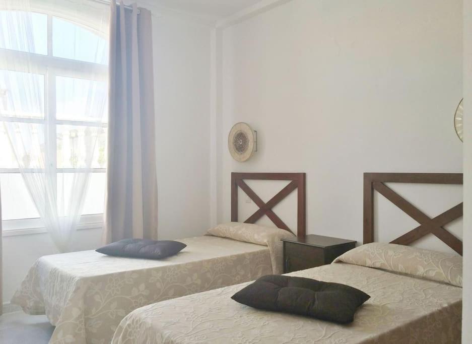 Lovely Villa - Pool Front, Private Roof Terrace, Wifi Fiber Optic Corralejo Exteriör bild